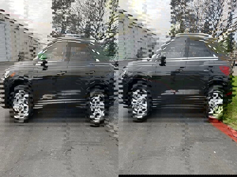 Used 2021 Audi Q3 2.0T Premium Plus w/ Premium Plus Package image 6