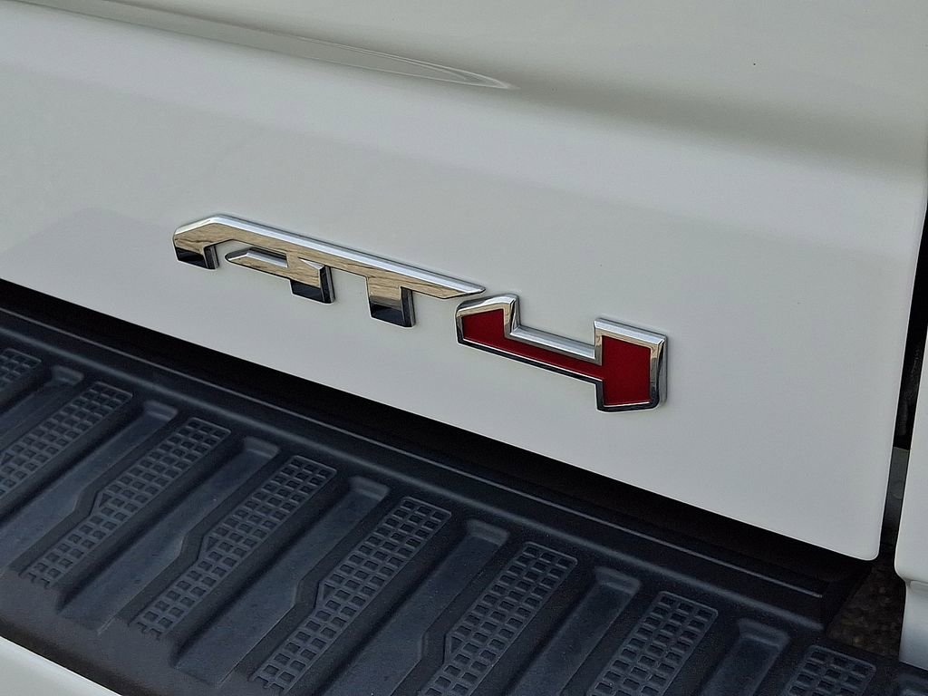 Used 2022 GMC Sierra 1500 AT4 w/ Technology Package image 34
