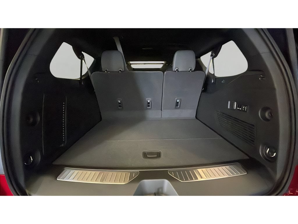 New 2026 Chevrolet Suburban RST w/ Comfort Package AWD/4WD image 18