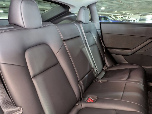 Used 2021 Tesla Model Y Long Range AWD/4WD image 20