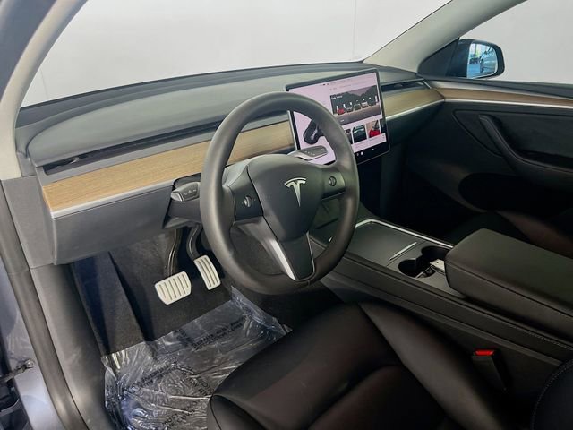 Used 2023 Tesla Model Y Performance image 11