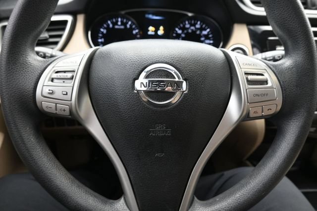 Used 2016 Nissan Rogue SV FWD image 39