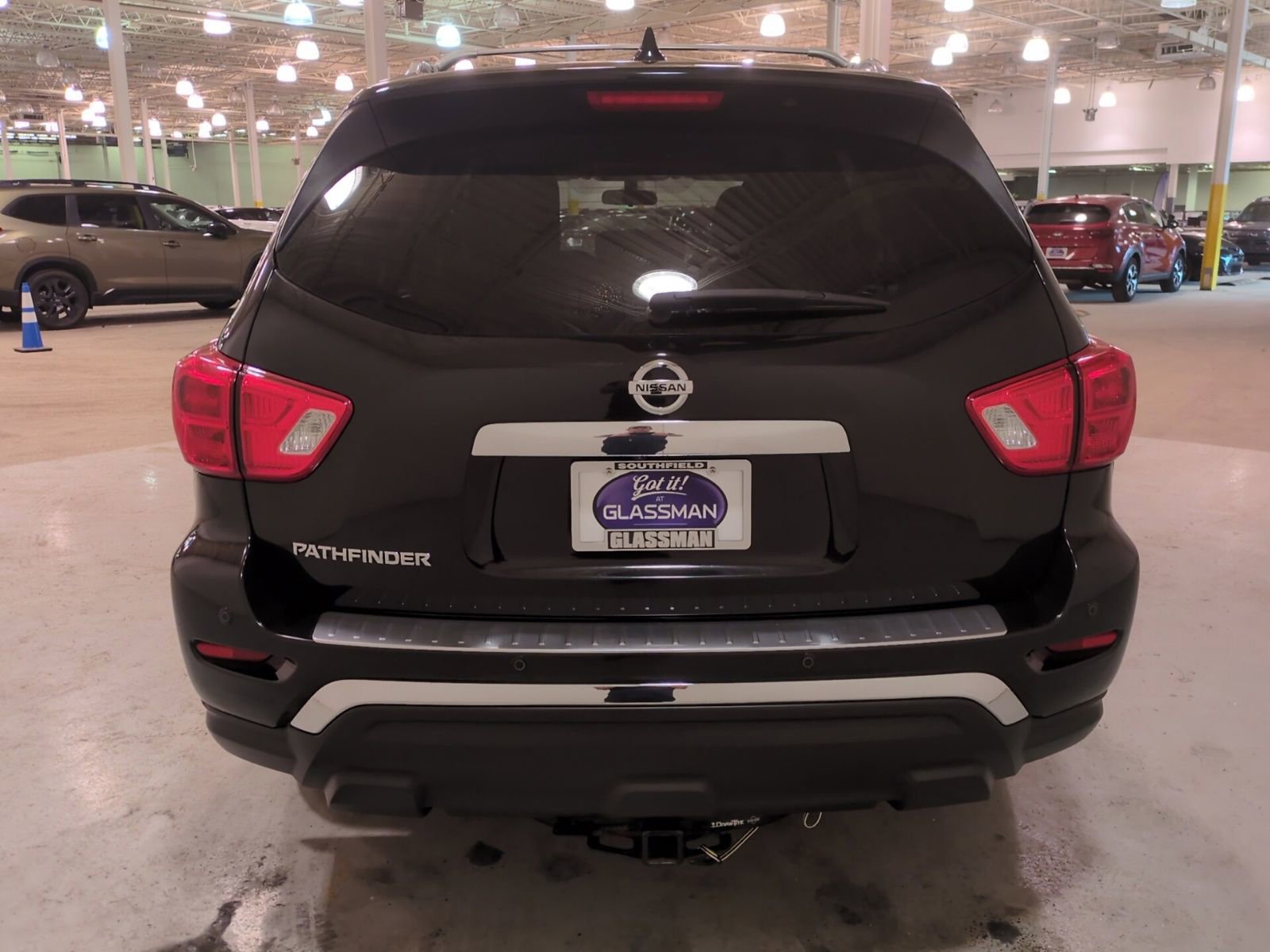Used 2020 Nissan Pathfinder S FWD image 4