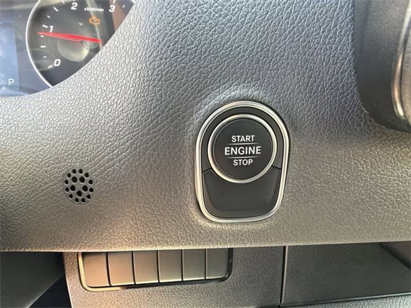 Used 2025 Mercedes-Benz Sprinter 2500 image 14