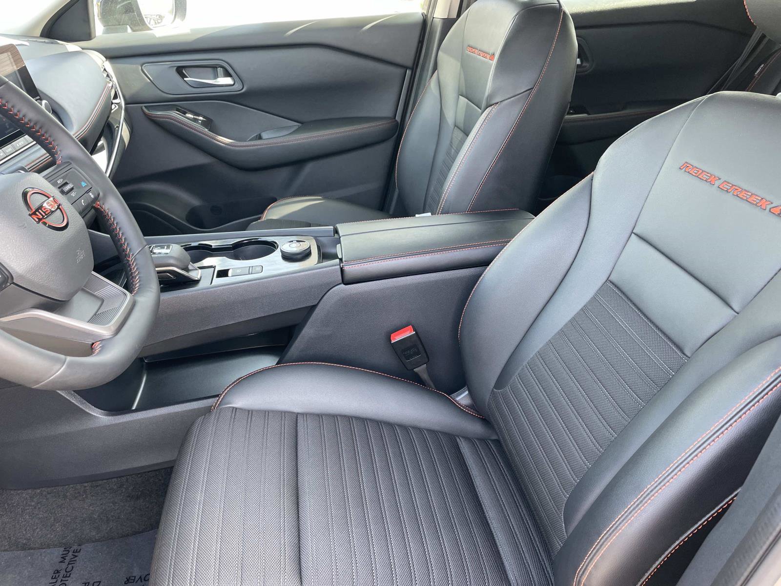 Used 2025 Nissan Rogue SV image 20