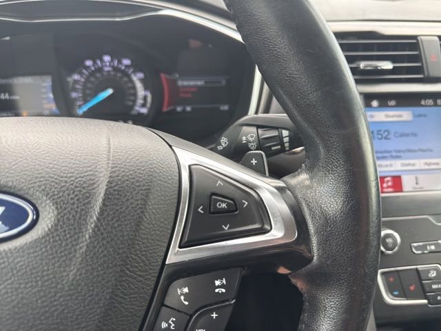 Used 2019 Ford Fusion SEL image 21