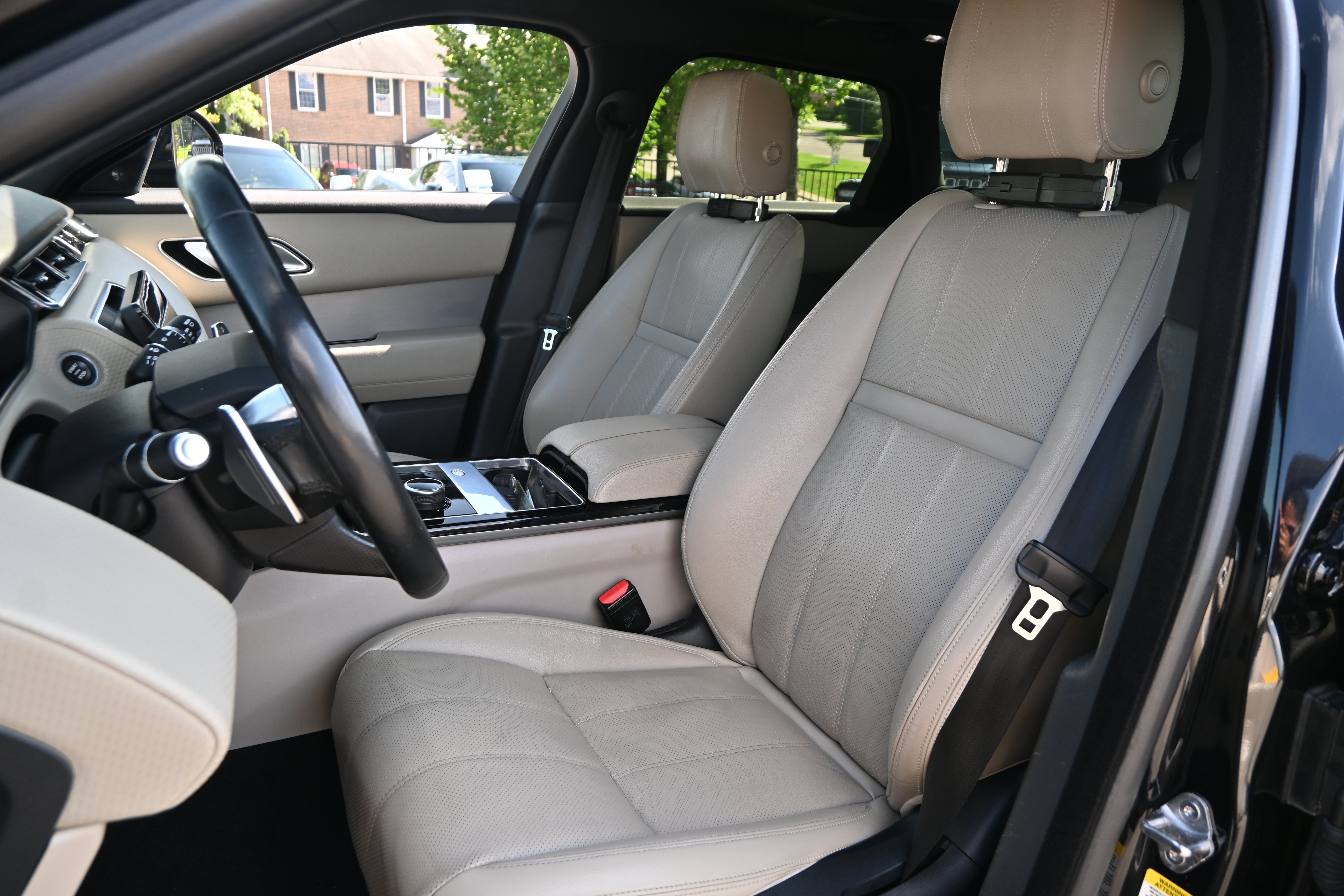 Used 2020 Land Rover Range Rover Velar R-Dynamic S AWD/4WD image 16