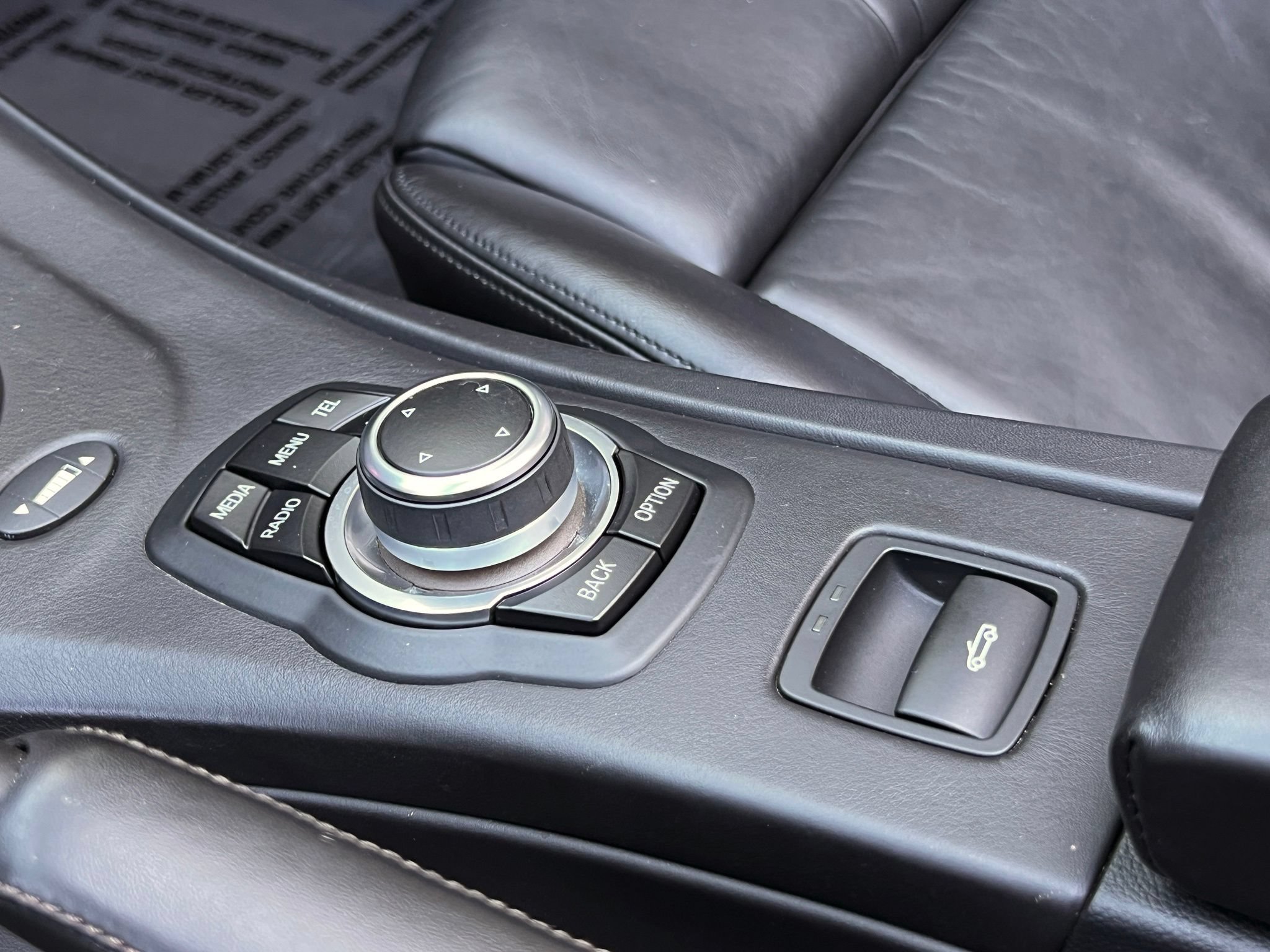 Used 2013 BMW M3 Convertible RWD image 29