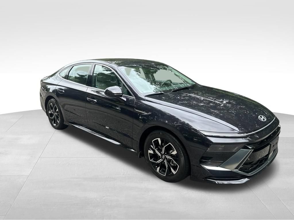 Used 2025 Hyundai Sonata SEL FWD image 8