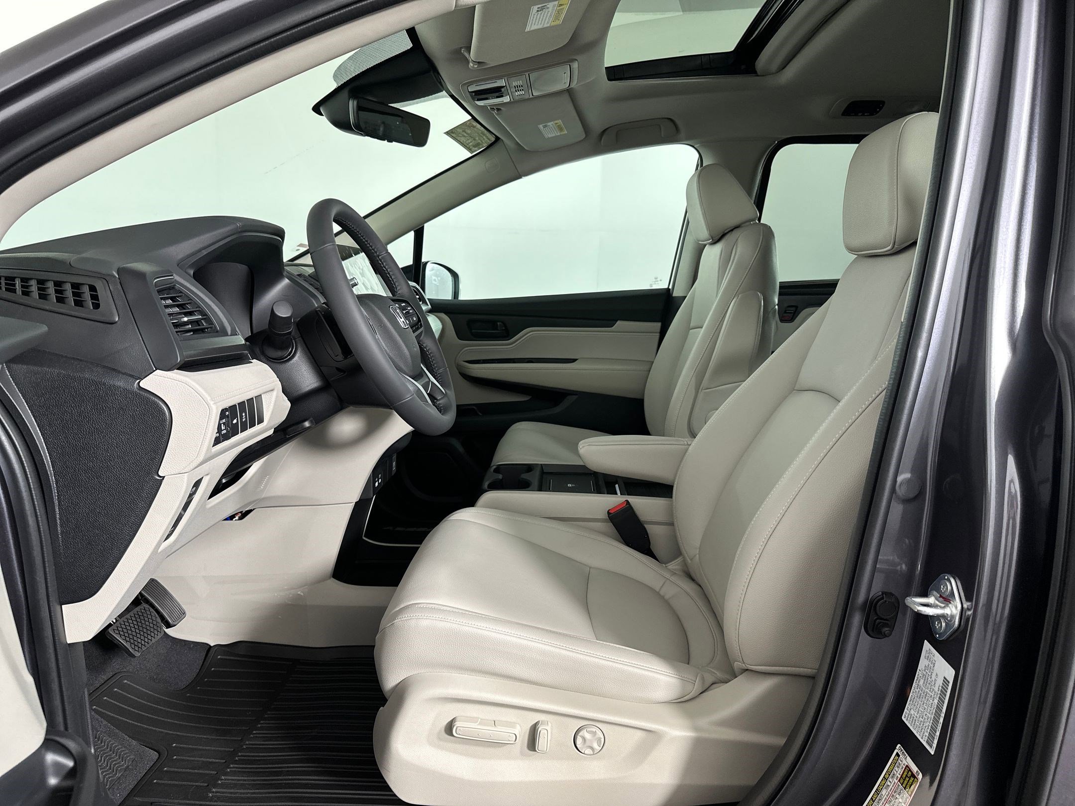 New 2026 Honda Odyssey EX-L image 4