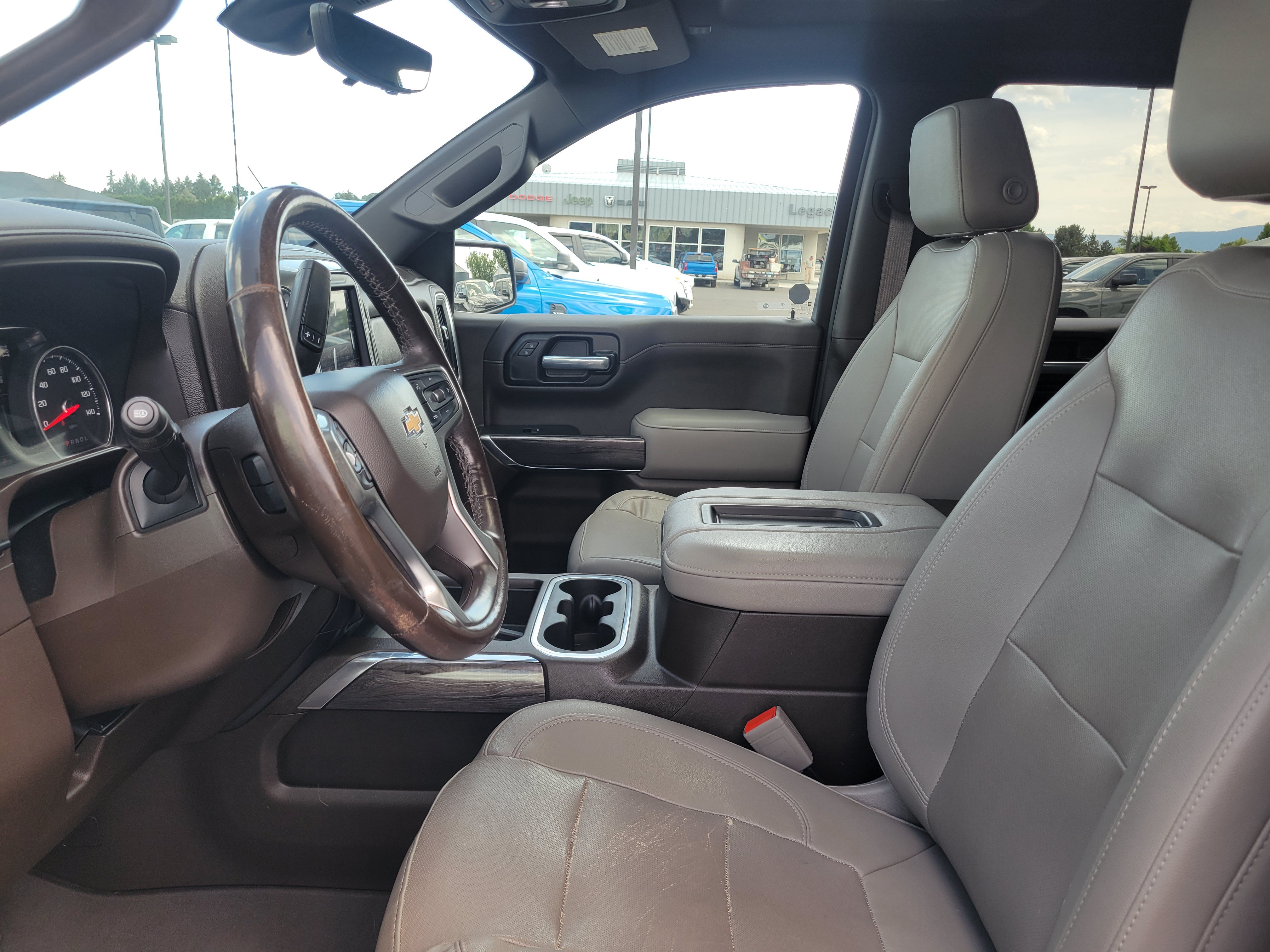 Used 2021 Chevrolet Silverado 1500 LTZ w/ LTZ Premium Package AWD/4WD image 7