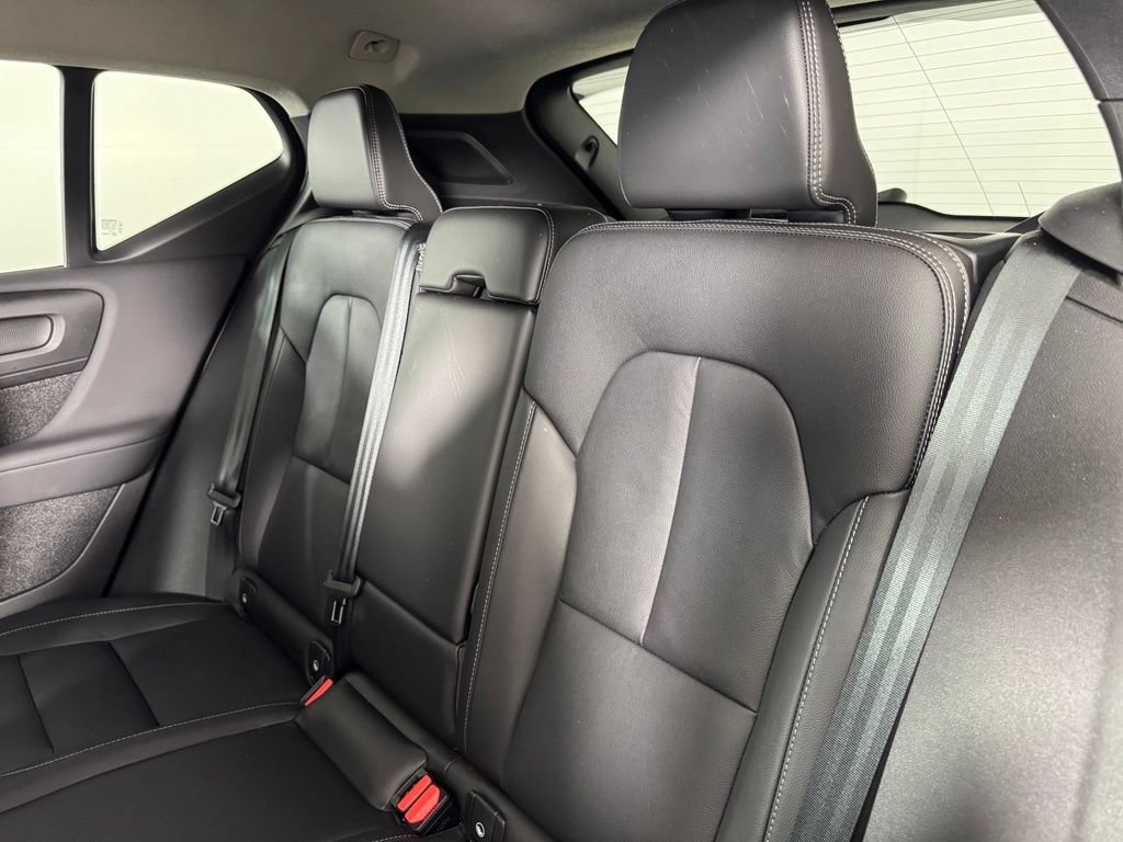Certified 2023 Volvo XC40 B5 Core w/ Convenience Package AWD/4WD image 14