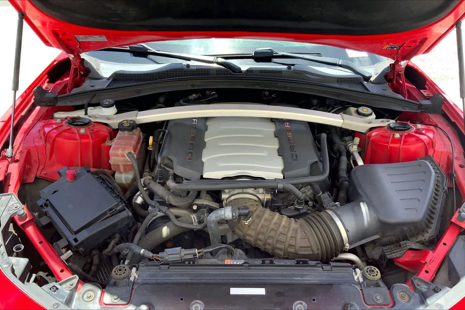 Used 2018 Chevrolet Camaro SS RWD image 9