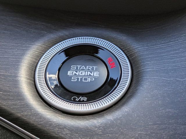 New 2025 Jeep Grand Cherokee Overland w/ Luxury Tech Group IV image 25