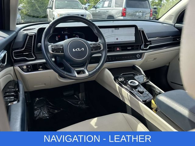 Used 2024 Kia Sportage EX AWD/4WD image 2