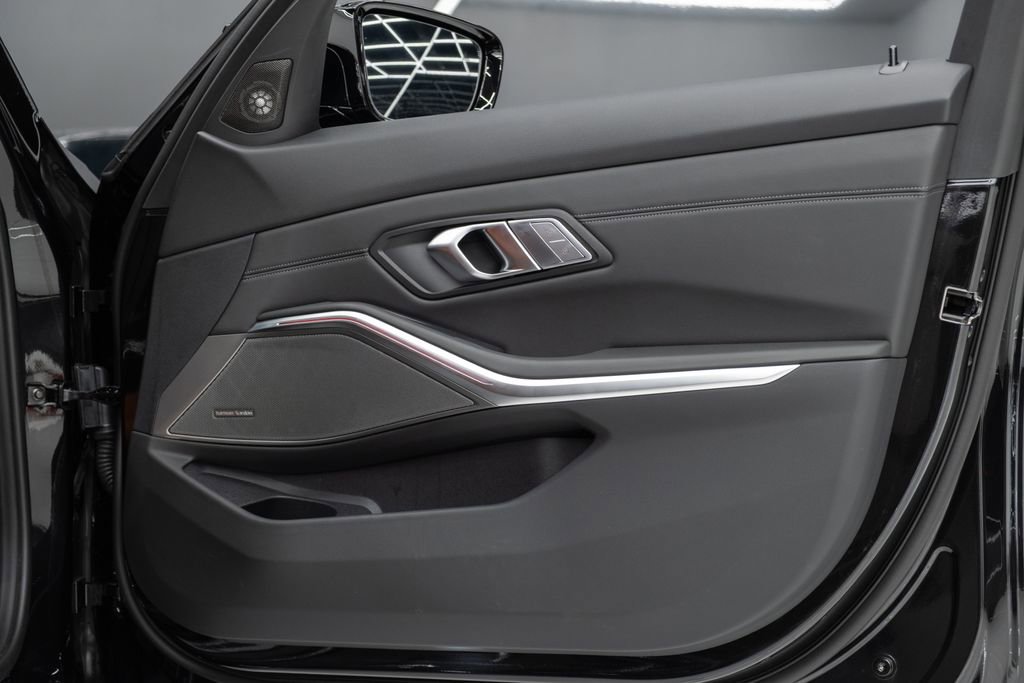 Used 2026 BMW M3 Competition w/ Executive Package image 30