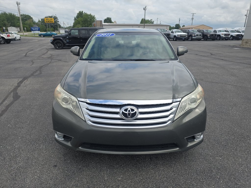 Used 2011 Toyota Avalon Limited FWD image 4