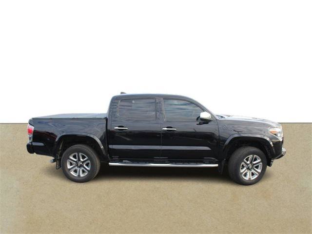 Certified 2017 Toyota Tacoma Limited image 2