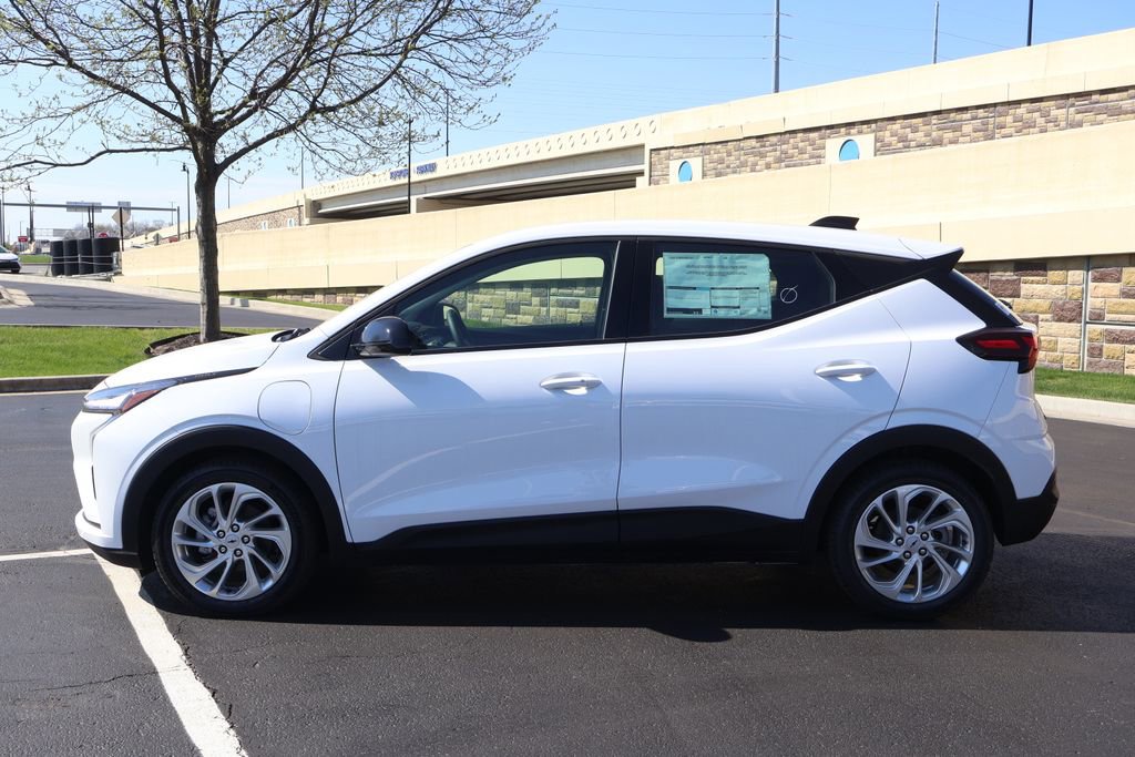 New 2027 Chevrolet Bolt LT image 4