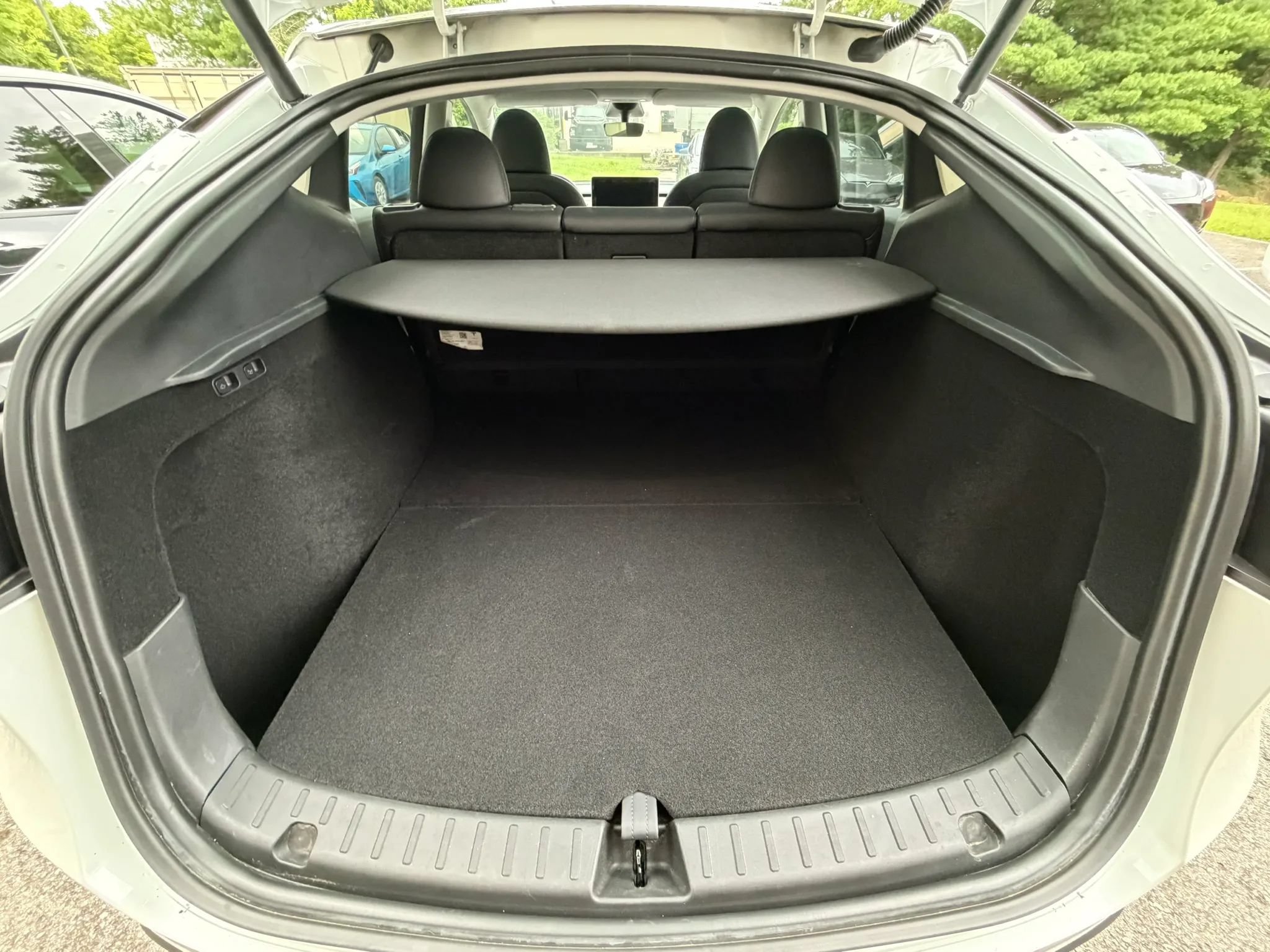Used 2023 Tesla Model Y AWD image 18