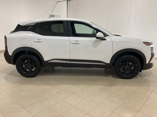 Used 2025 Nissan Kicks SV image 6