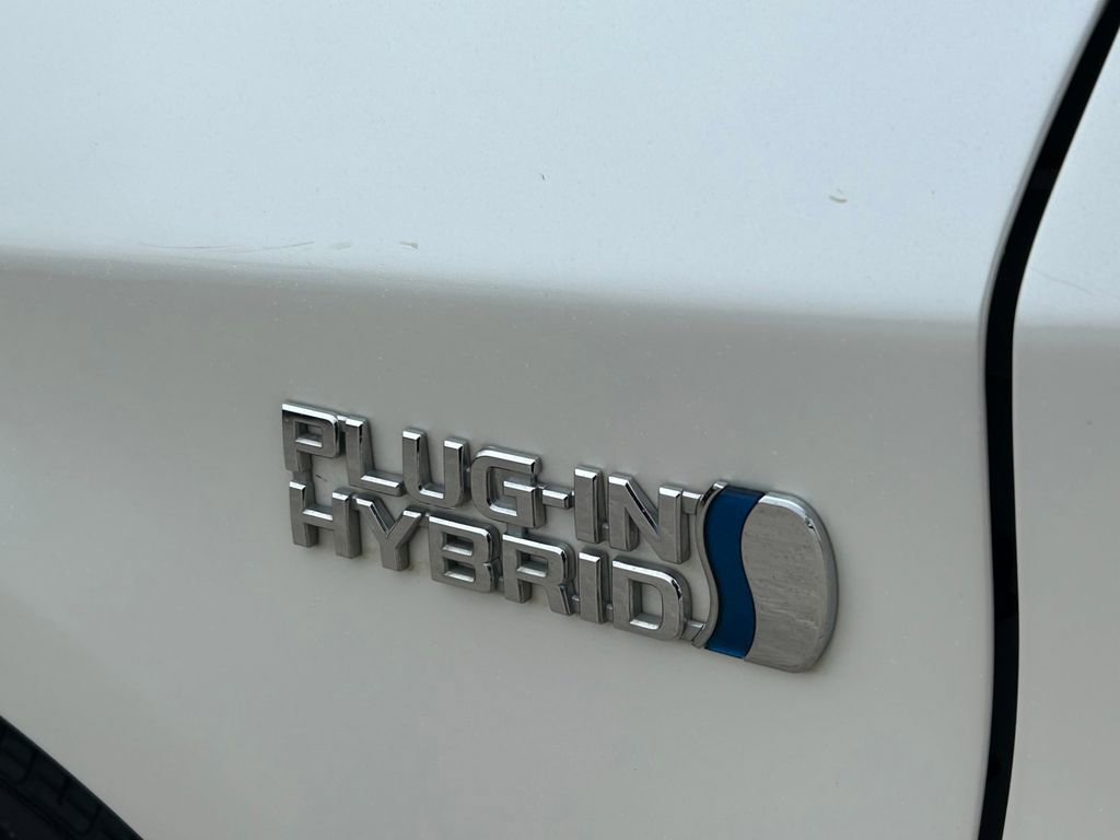 Used 2014 Toyota Prius Plug-In Hybrid FWD image 15