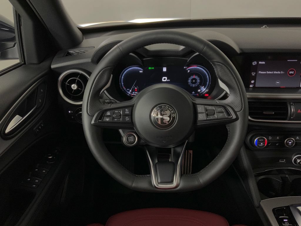 New 2025 Alfa Romeo Stelvio Sprint w/ Veloce Package AWD/4WD image 22