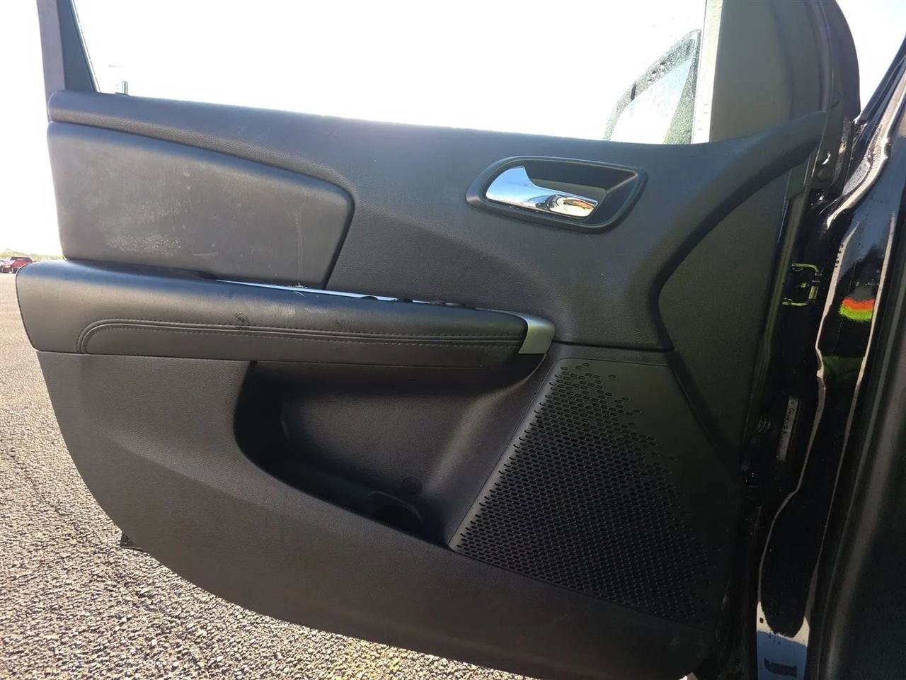 Used 2015 Dodge Journey SXT w/ Flexible Seating Group image 15