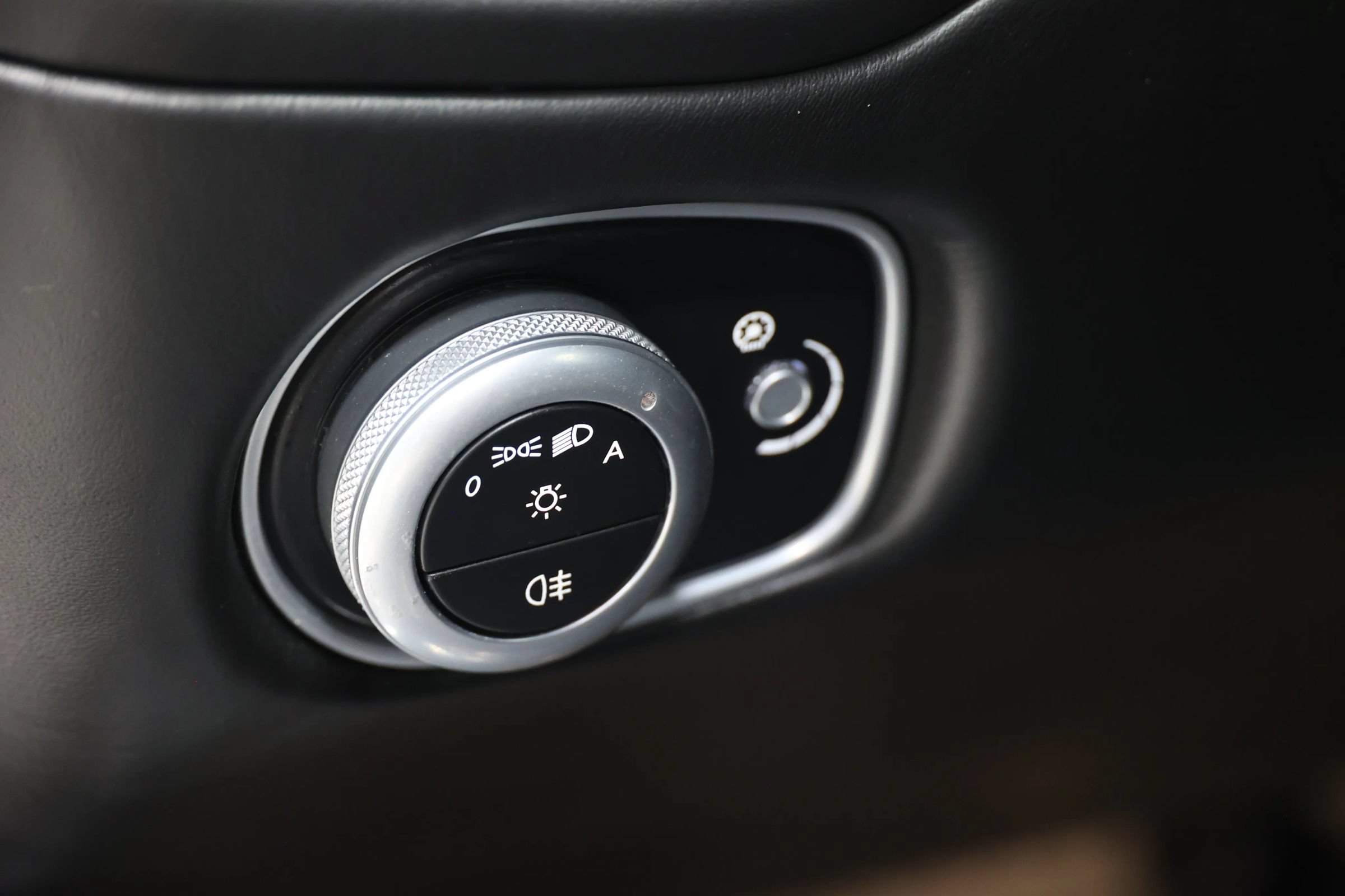 Used 2014 Aston Martin Vanquish Coupe RWD image 25