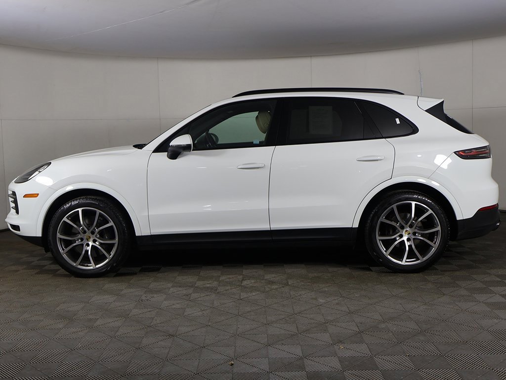 Used 2023 Porsche Cayenne Platinum Edition image 19