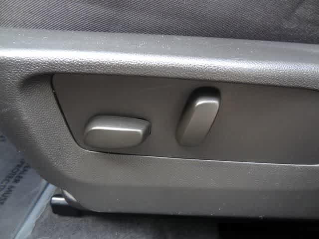 Used 2023 Buick Envision Essence w/ Sport Touring Package FWD image 7