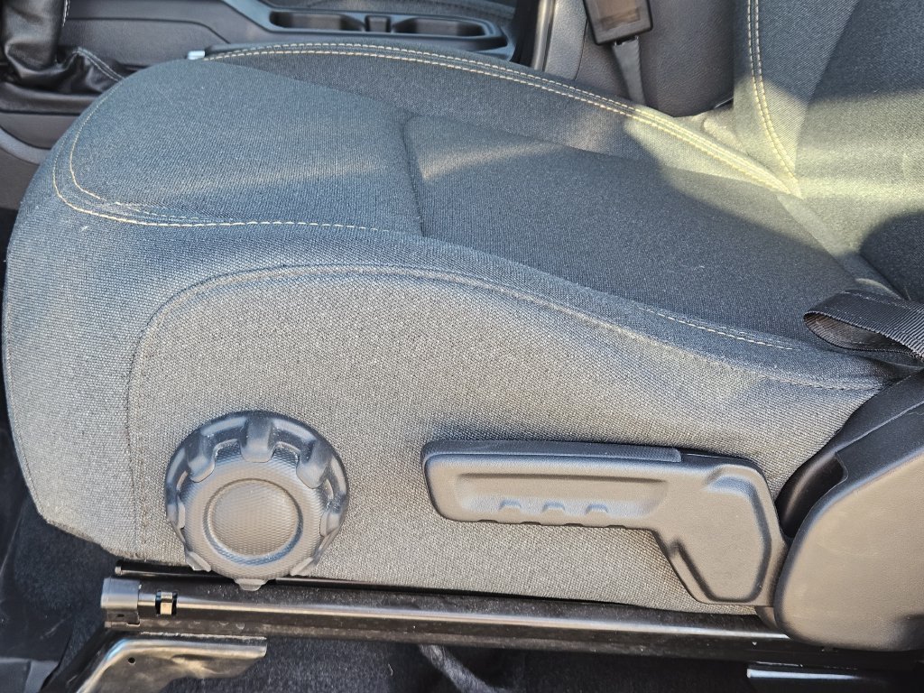 Used 2024 Jeep Wrangler Unlimited Sport AWD/4WD image 24