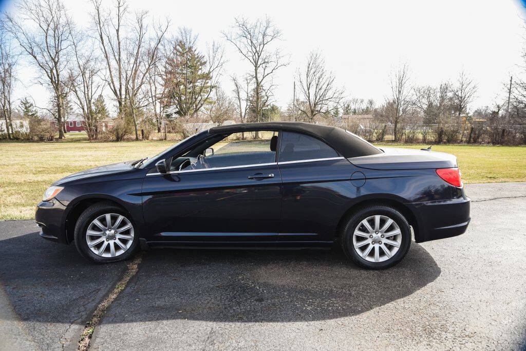 Used 2012 Chrysler 200 Touring FWD image 6