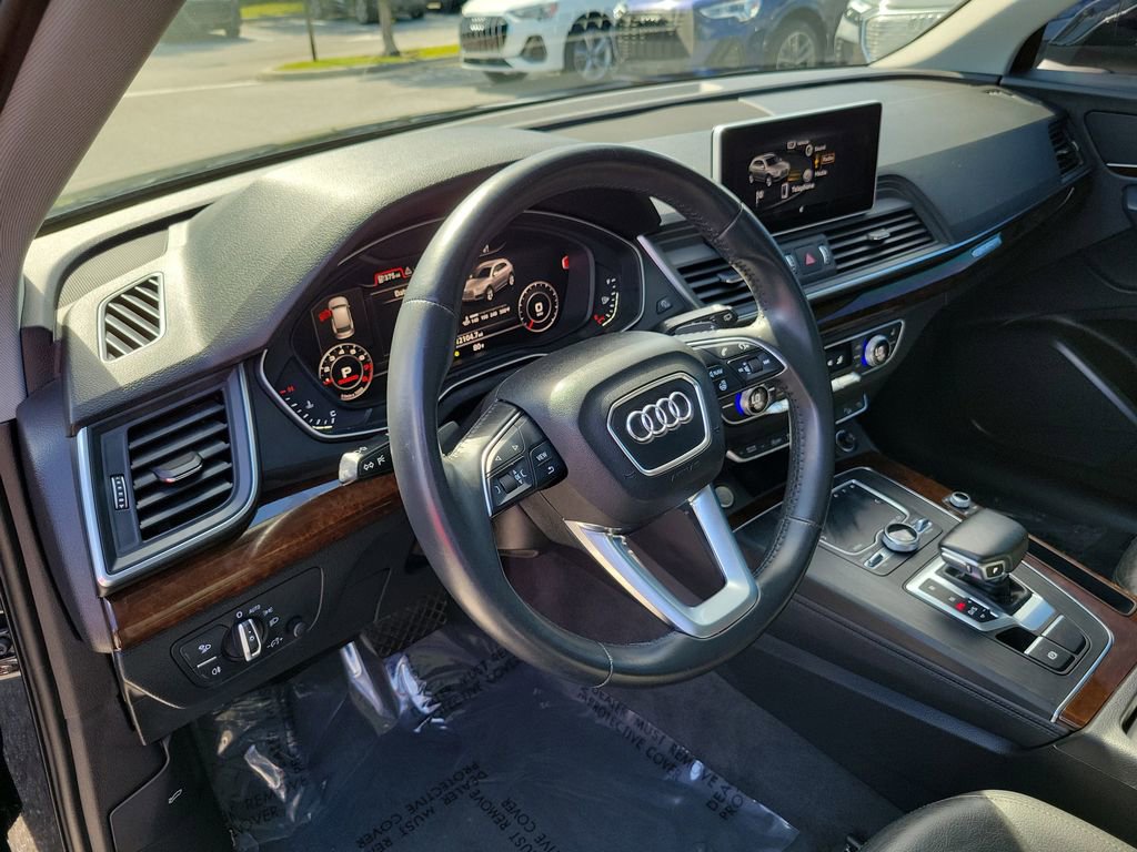 Used 2020 Audi Q5 Premium w/ Premium Plus Package AWD/4WD image 7