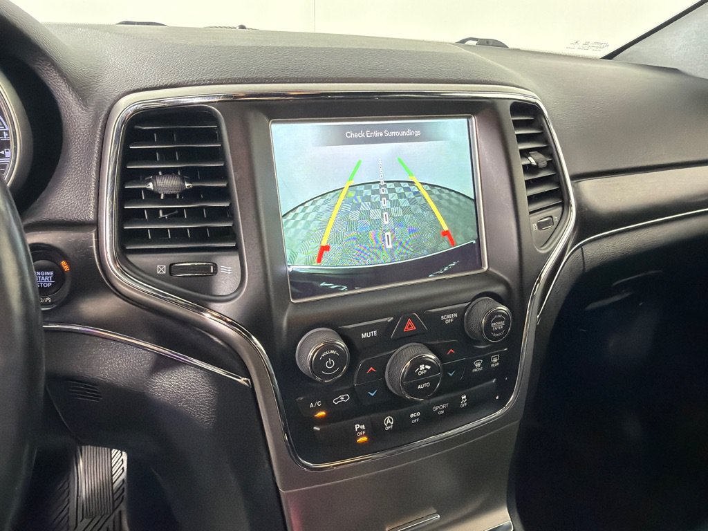 Used 2018 Jeep Grand Cherokee Limited AWD/4WD image 18