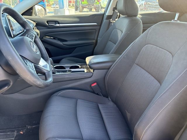 Used 2023 Nissan Altima 2.5 SV image 4