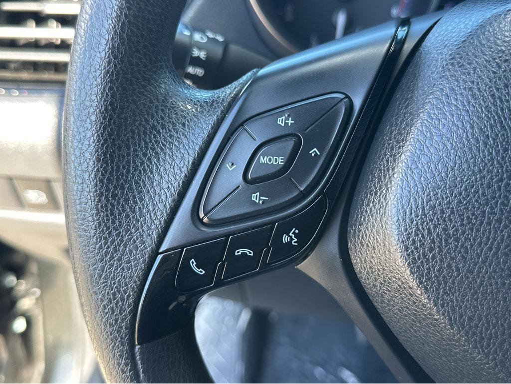 Used 2019 Toyota C-HR LE FWD image 21