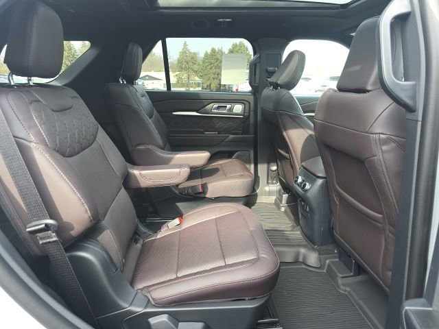 New 2026 Ford Explorer Platinum w/ LUX Leather Package image 31