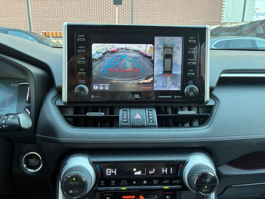 Used 2019 Toyota RAV4 Limited w/ Advanced Technology Package AWD/4WD image 18