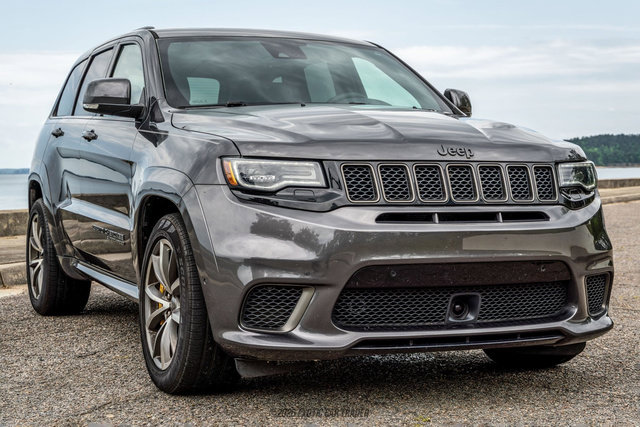 Used 2018 Jeep Grand Cherokee Trackhawk AWD/4WD image 12