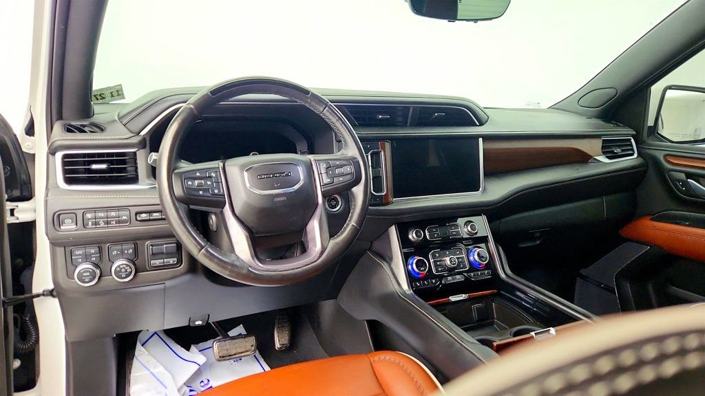 Used 2023 GMC Yukon Denali Ultimate image 12