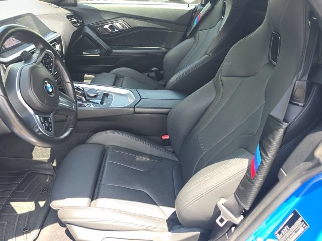 Used 2020 BMW Z4 M40i RWD image 9