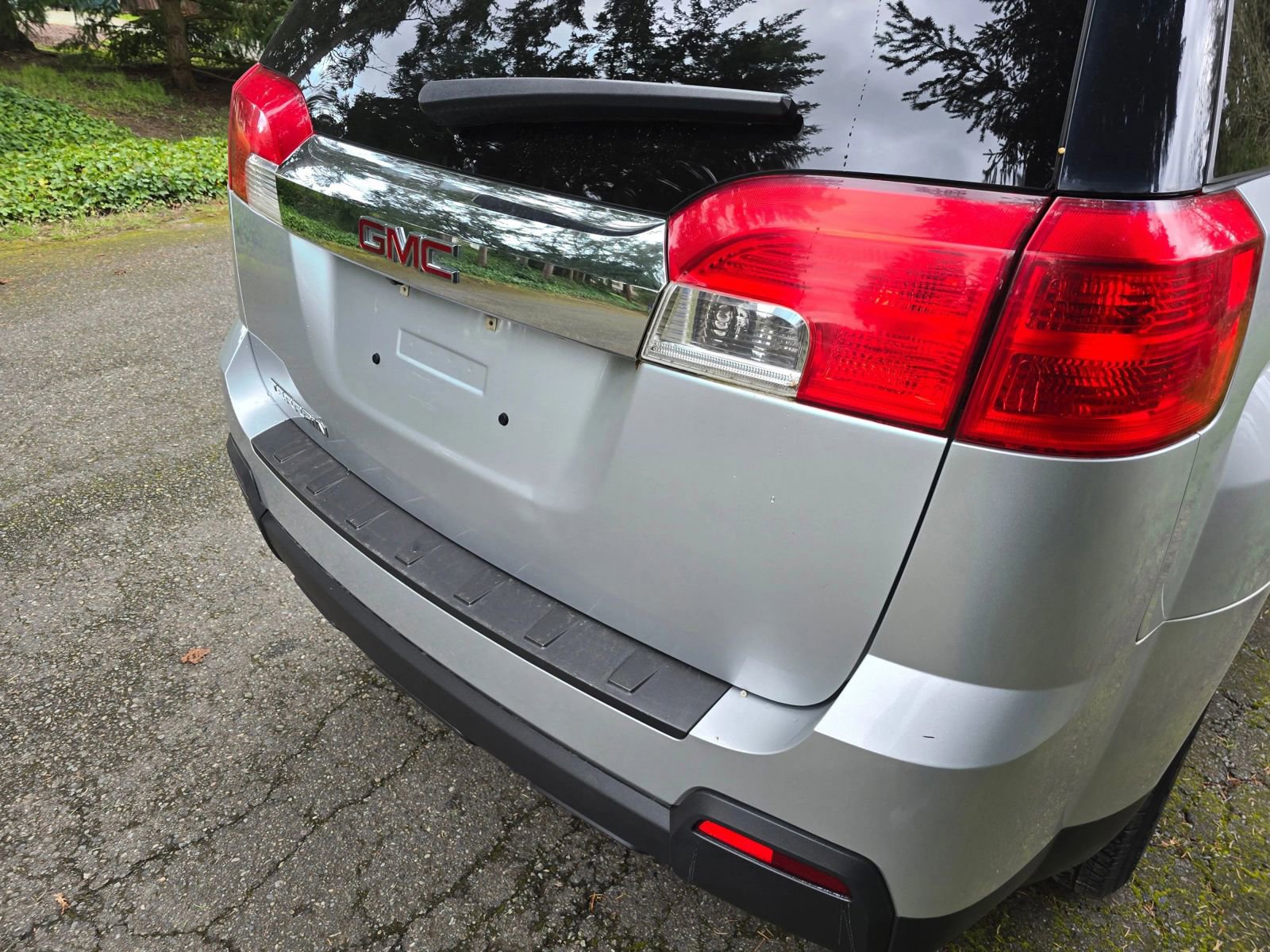 Used 2015 GMC Terrain SLE image 16