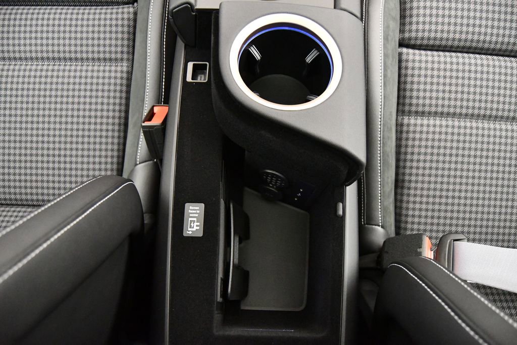 Certified 2025 Porsche Taycan 4S image 36