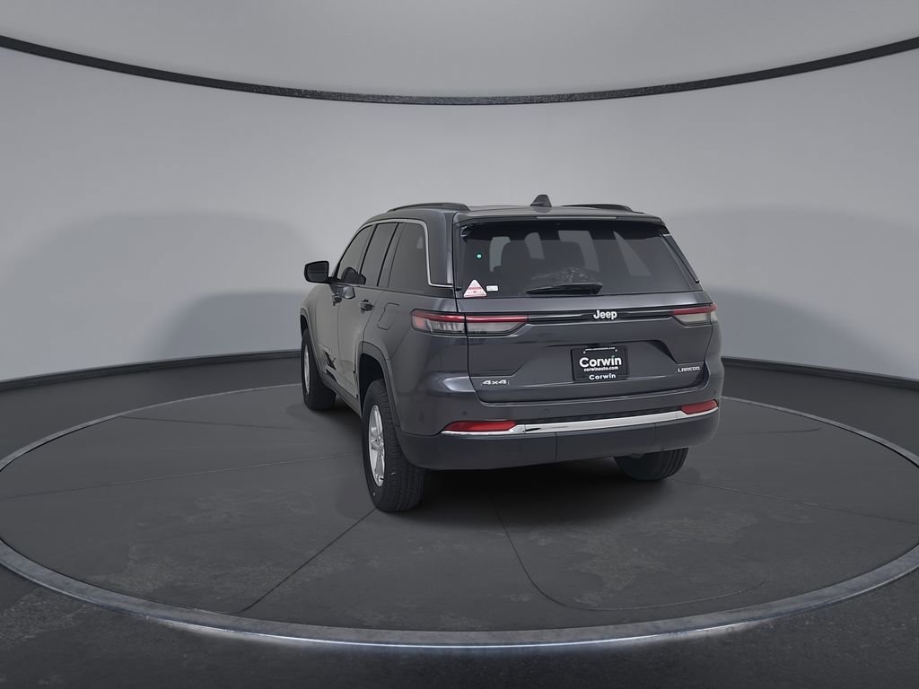 New 2025 Jeep Grand Cherokee Laredo image 12