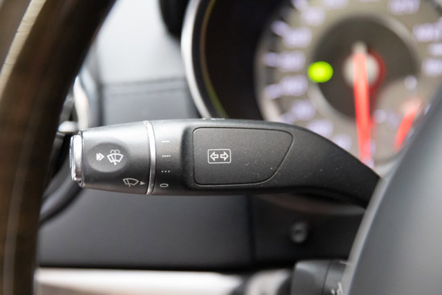 Used 2013 Mercedes-Benz SL 550 image 74