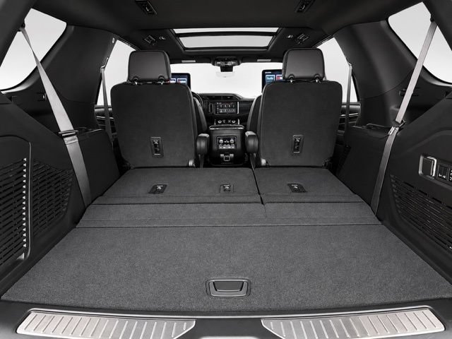 Used 2021 GMC Yukon XL Denali w/ Denali Premium Package AWD/4WD image 25