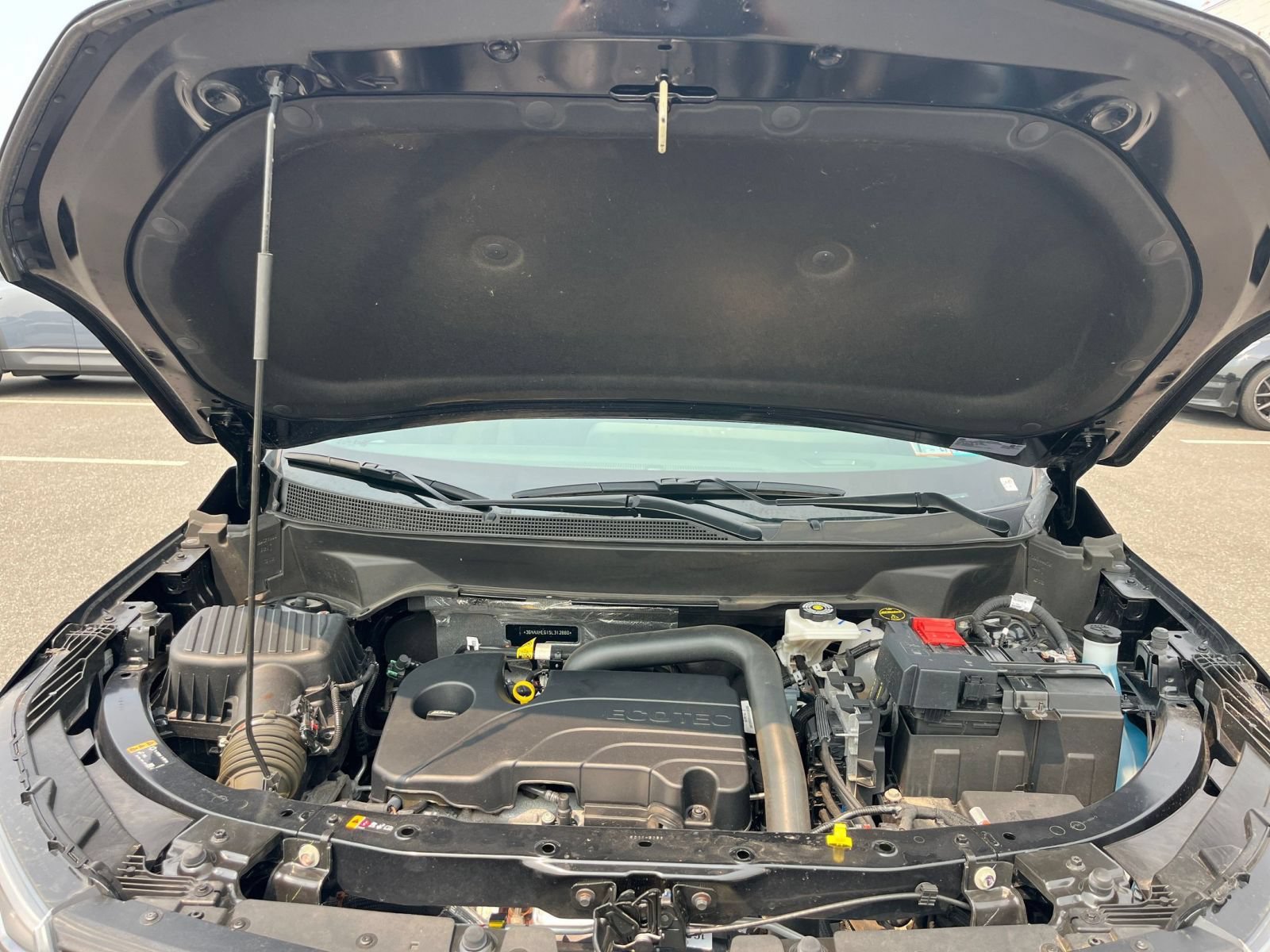 Used 2025 Chevrolet Equinox LT FWD image 32