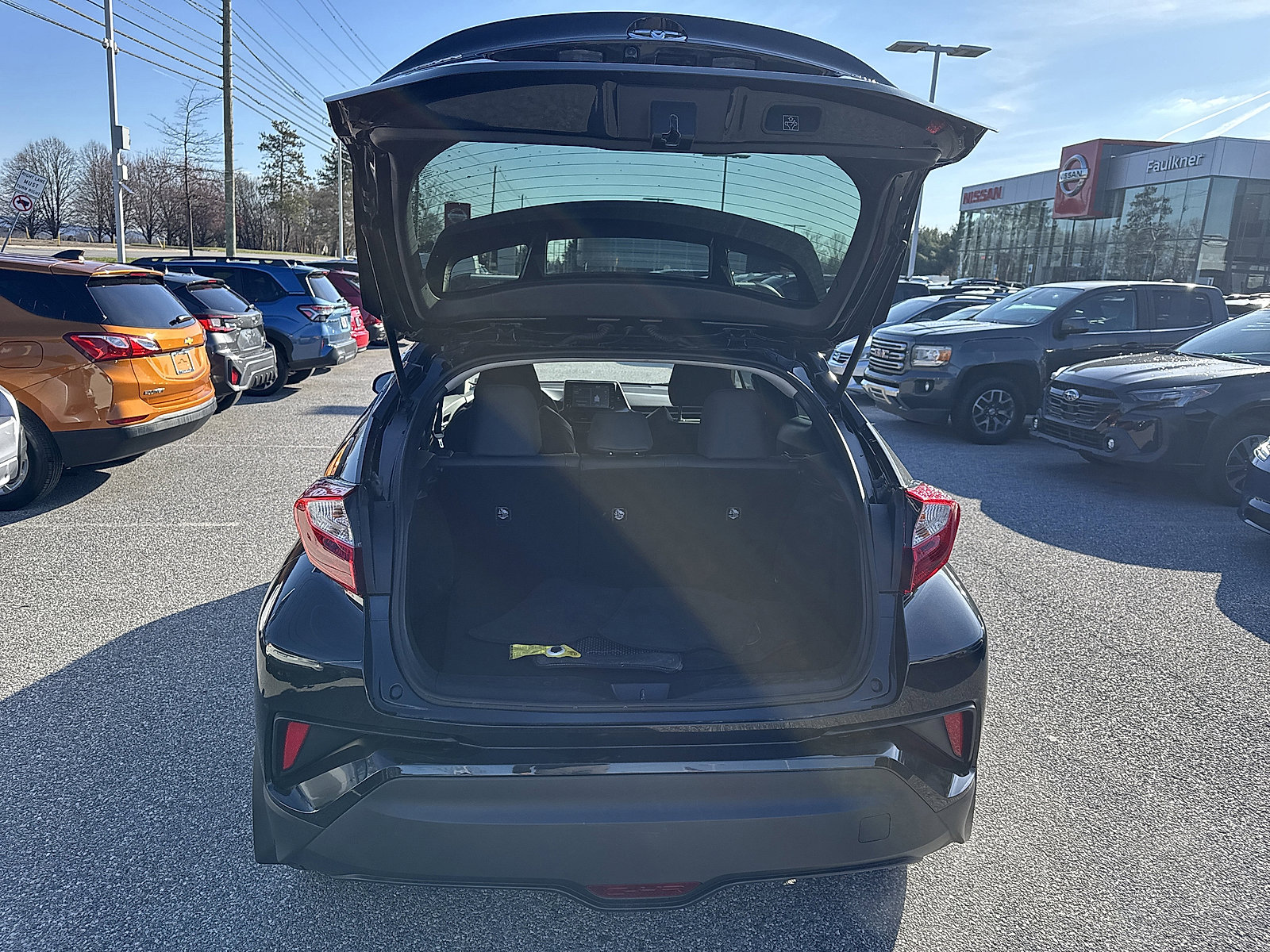 Used 2021 Toyota C-HR Limited FWD image 19