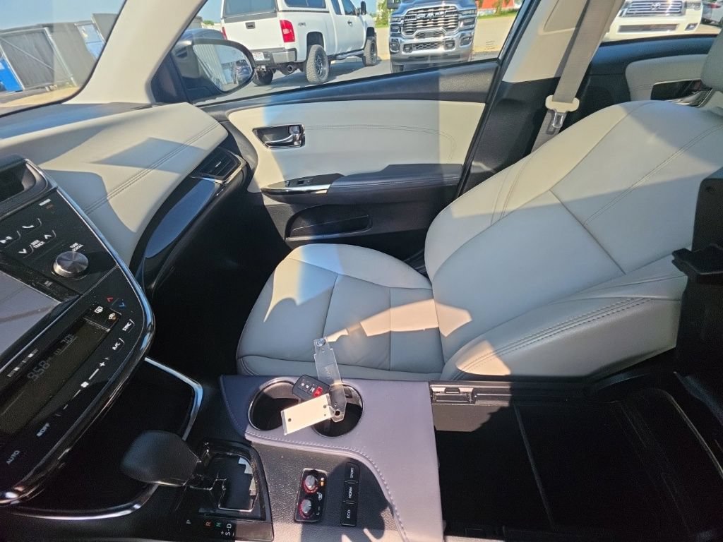 Used 2015 Toyota Avalon XLE Touring FWD image 24